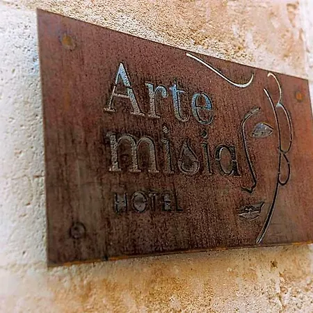 Artemisia
